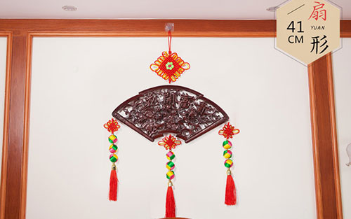 兴隆华侨农场中国结挂件实木客厅玄关壁挂装饰品种类大全